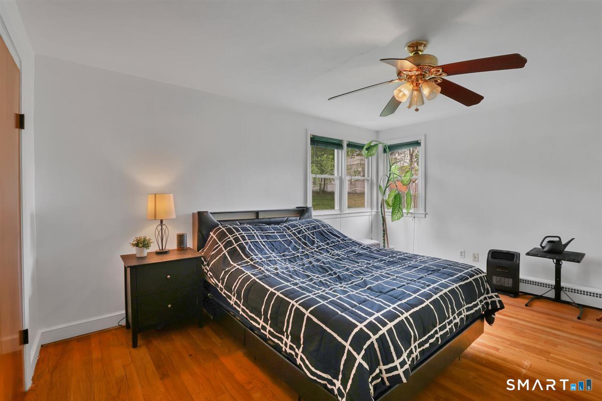 56 Oakwood Road Manchester, CT 06042 - Photo 11 of 23