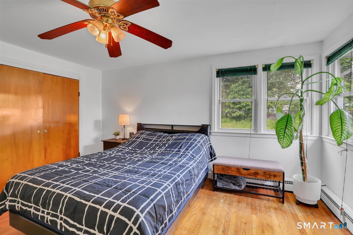 56 Oakwood Road Manchester, CT 06042 - Photo 12 of 23