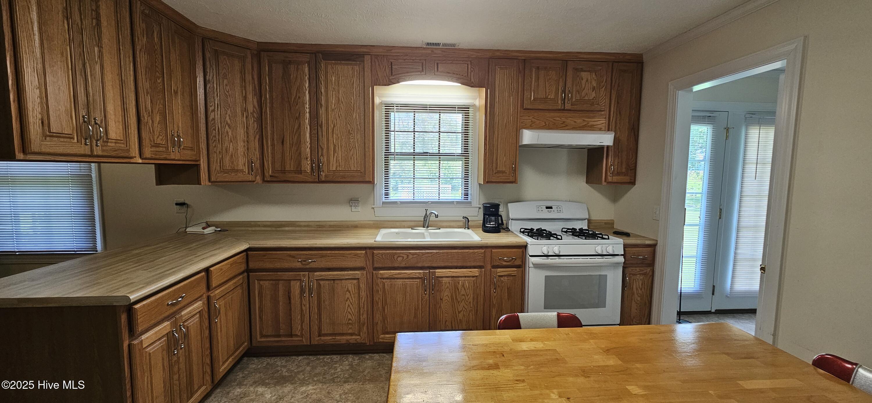 432 Hubbard Butler Road Clinton, NC 28328 - Photo 12 of 21 20250815_131803