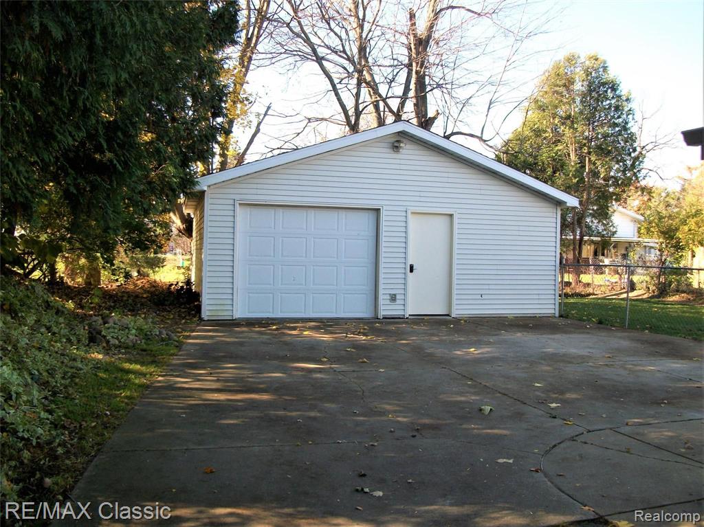 13813 Webster Road Bath, MI 48808 - Photo 30 of 31