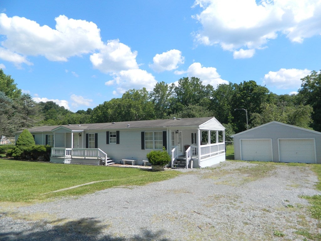 1084 Riverside Road Chilhowie, VA 24319 - Photo 4 of 62 Gallery Image 4