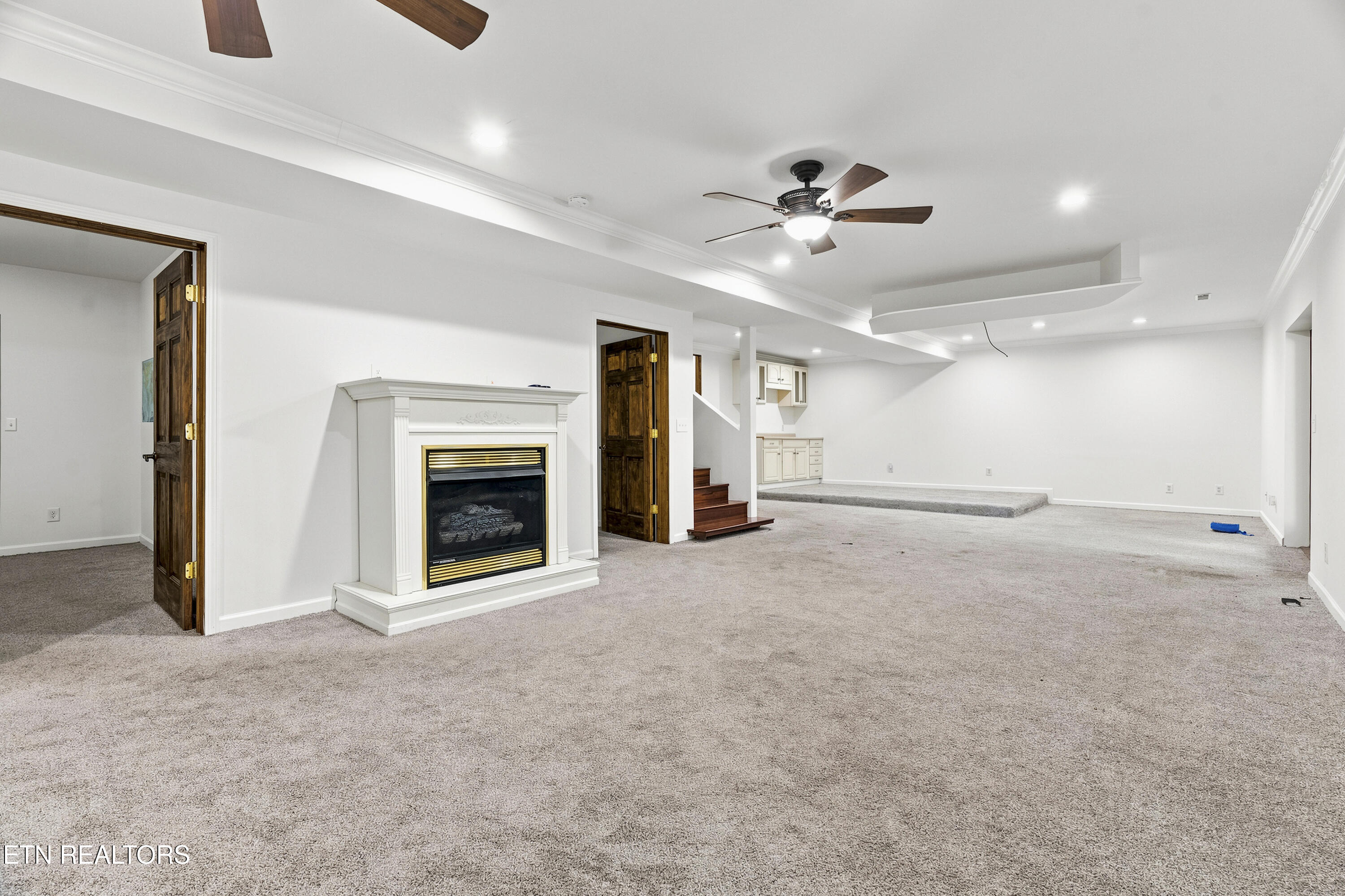 735 Pollard Road Kodak, TN 37764 - Photo 22 of 53 Gas fireplace, kitchenette