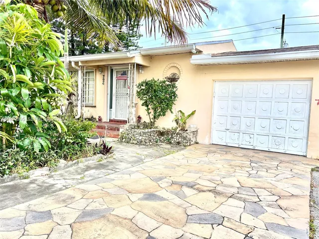 $2,350 | 724 Moffett Street, Unit F, Hallandale Beach, FL 33009