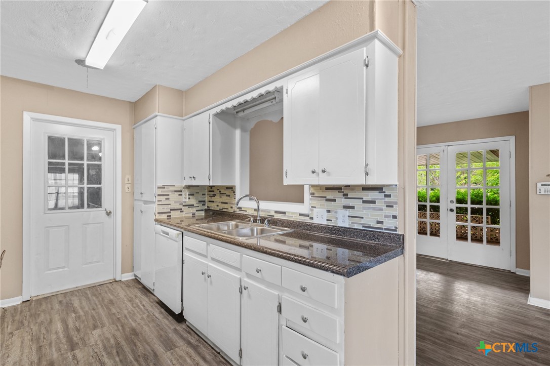 2512 East Airline Road Victoria, TX 77901 - Photo 11 of 19