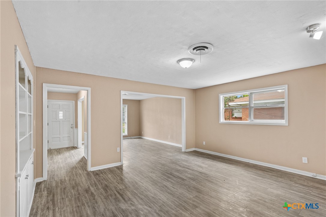 2512 East Airline Road Victoria, TX 77901 - Photo 6 of 19