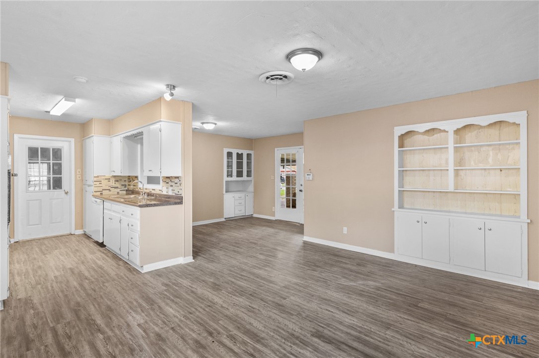 2512 East Airline Road Victoria, TX 77901 - Photo 8 of 19