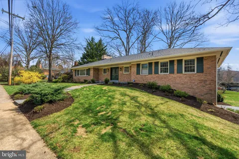 $1,175,000 | 7215 Marine Drive, Alexandria, VA 22307