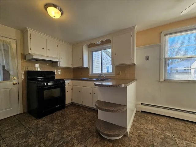 $325,000 | 7 Rutherford Court, Unit 12, Warwick, RI 02886