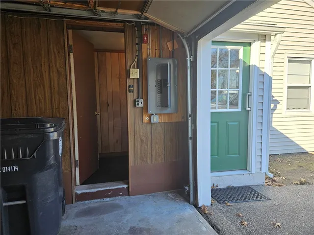 $325,000 | 7 Rutherford Court, Unit 12, Warwick, RI 02886