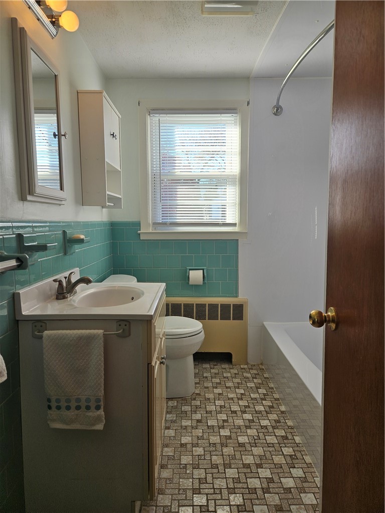 7 Rutherford Court, Unit 12 Warwick, RI 02886 - Photo 7 of 28 Gallery Image 7