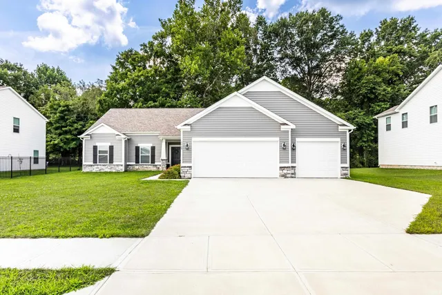 $379,900 | 7469 West Natalie Drive, Bloomington, IN 47404