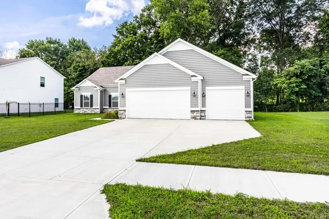 $379,900 | 7469 West Natalie Drive, Bloomington, IN 47404