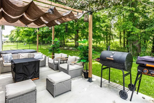 $379,900 | 7469 West Natalie Drive, Bloomington, IN 47404