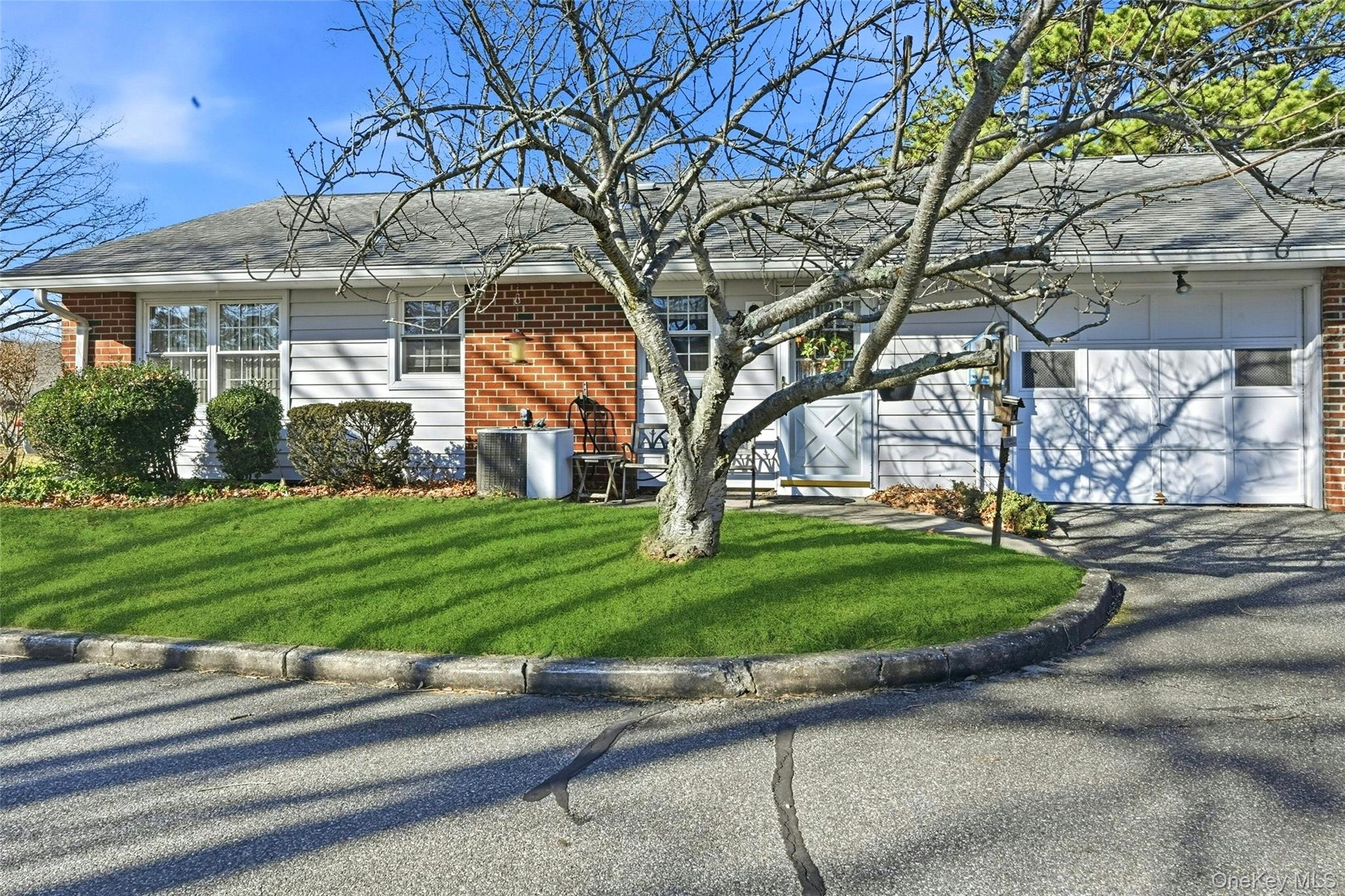 128 D Exmore Court Ridge, NY 11961 - Photo 28 of 45