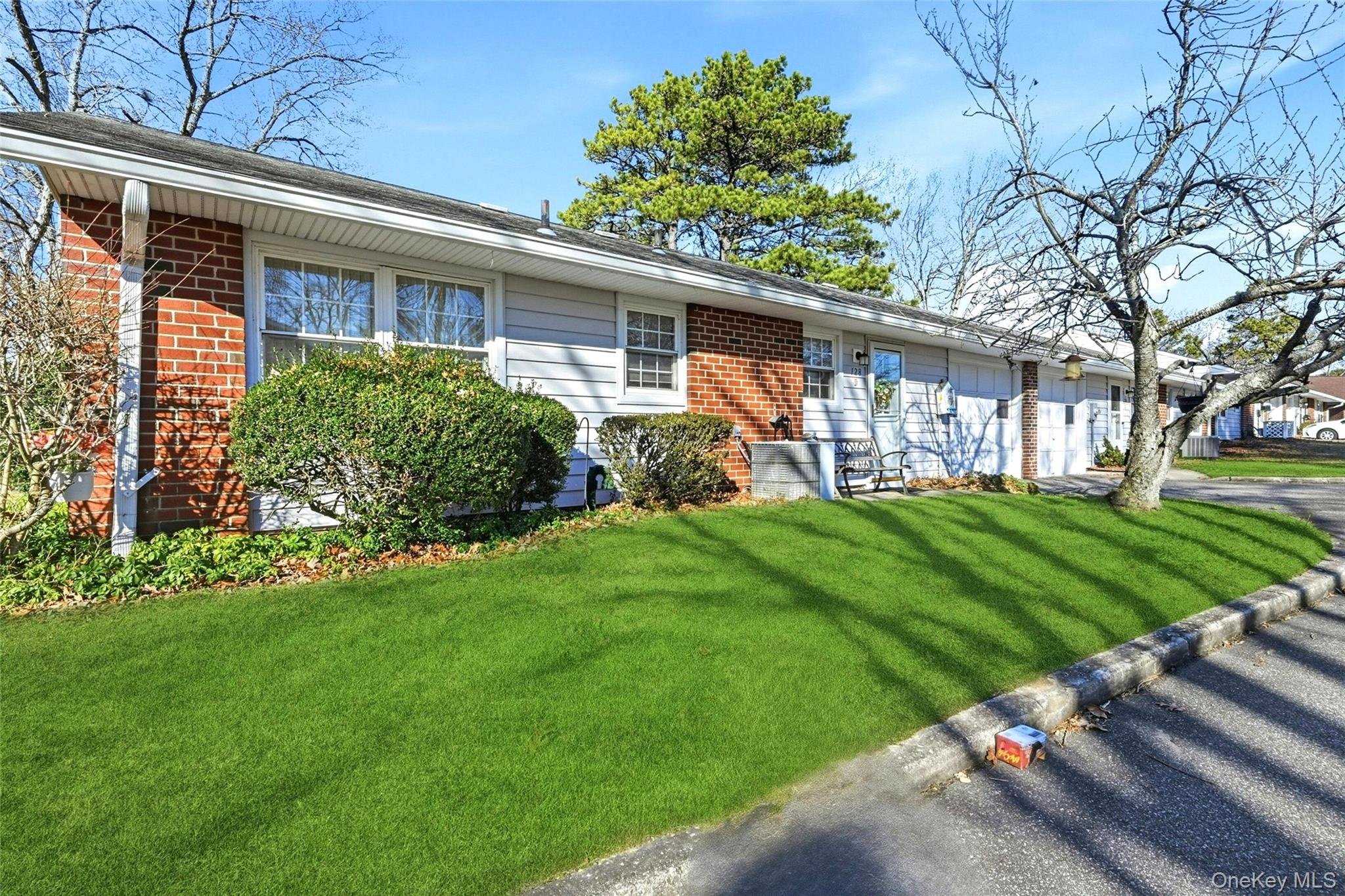 128 D Exmore Court Ridge, NY 11961 - Photo 29 of 45