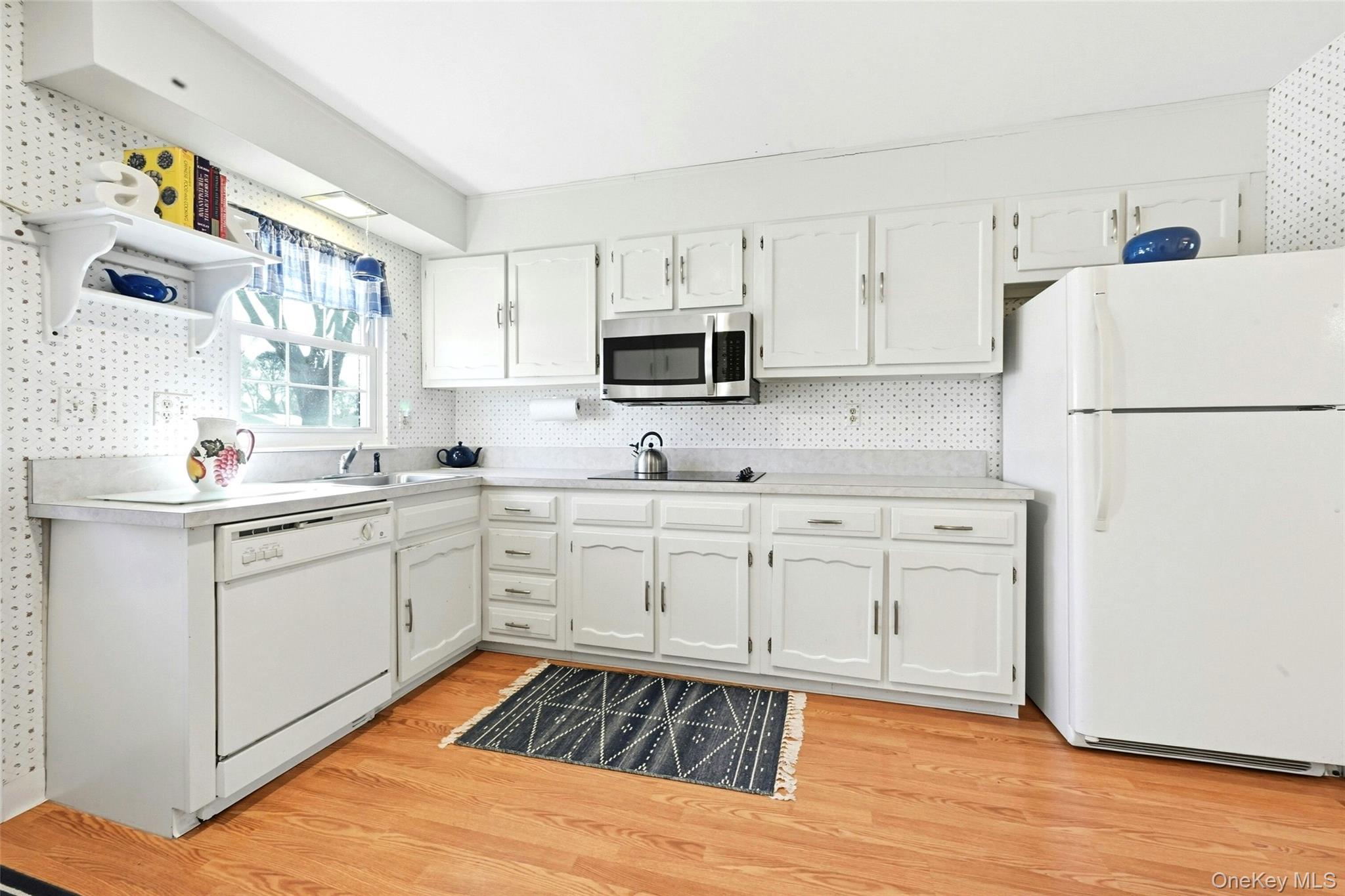 128 D Exmore Court Ridge, NY 11961 - Photo 5 of 45