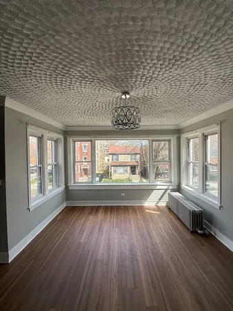 $1,800 | 8204 South Elizabeth Street, Unit 2, Chicago, IL 60620