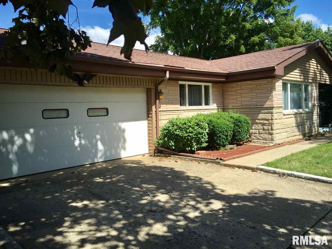 19 Mesa Road Springfield, IL 62702 - Photo 3 of 18