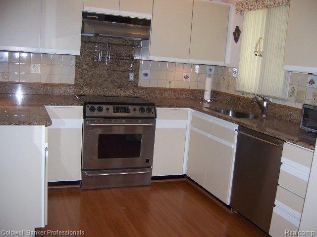 6041 Burnham Road Bloomfield Hills, MI 48301 - Photo 7 of 21 KITCHEN