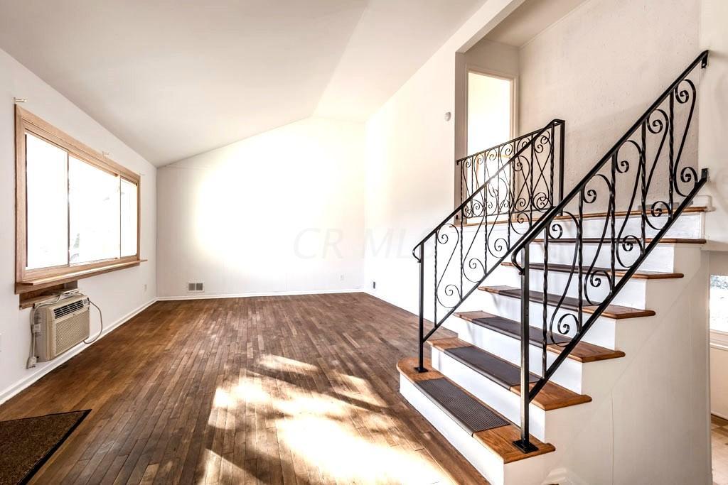 1289 Country Club Road Columbus, OH 43227 - Photo 2 of 31 Gallery Image 2