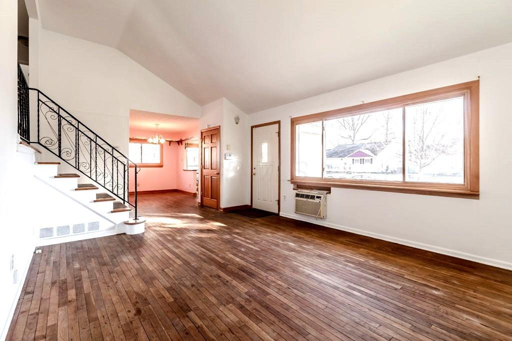 1289 Country Club Road Columbus, OH 43227 - Photo 3 of 31 Gallery Image 3