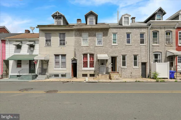 $165,000 | 129 Poplar Street, Reading, PA 19601