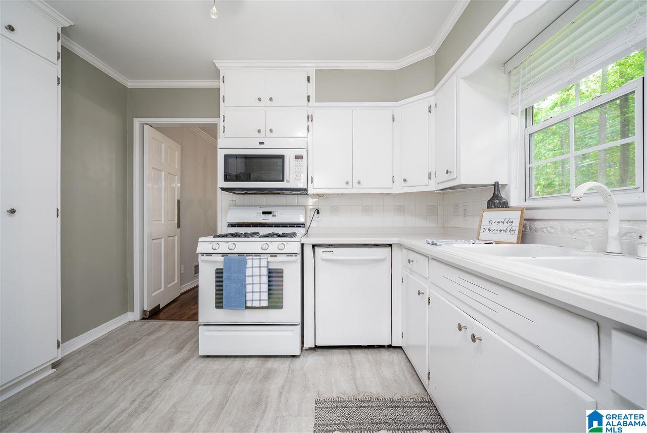 1508 Berry Road Birmingham, AL 35226 - Photo 5 of 37