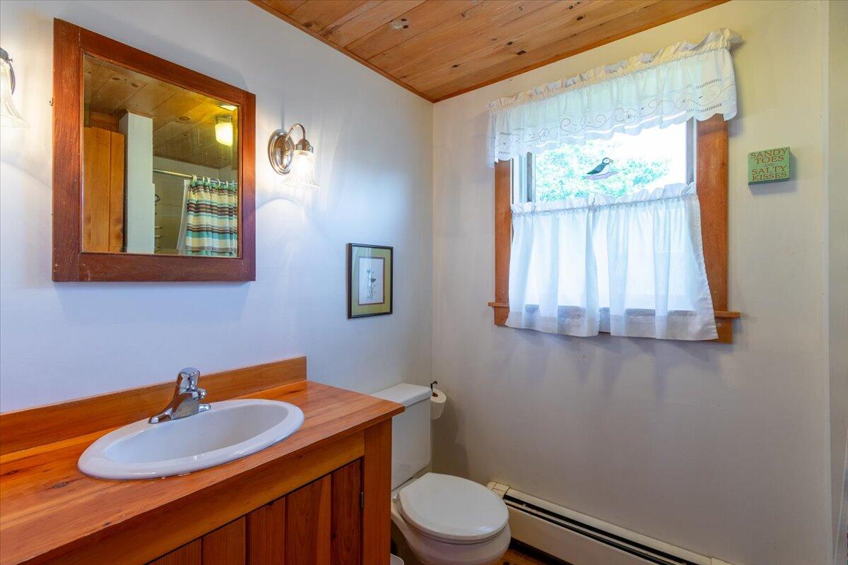 111 Long Cove Point Road Bristol, ME 04564 - Photo 26 of 34 032-111 2nd floor