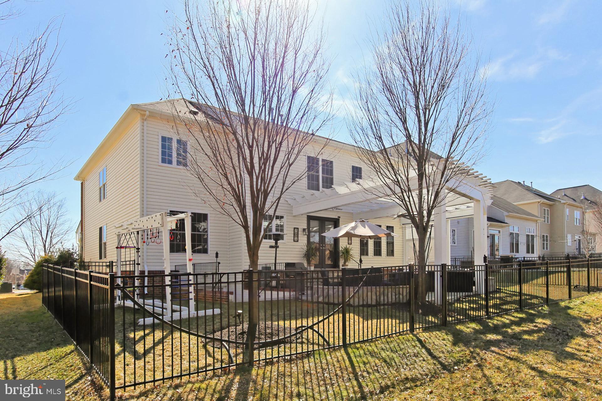 42342 Rising Moon Place Ashburn, VA 20148 - Photo 42 of 70 Gallery Image 42