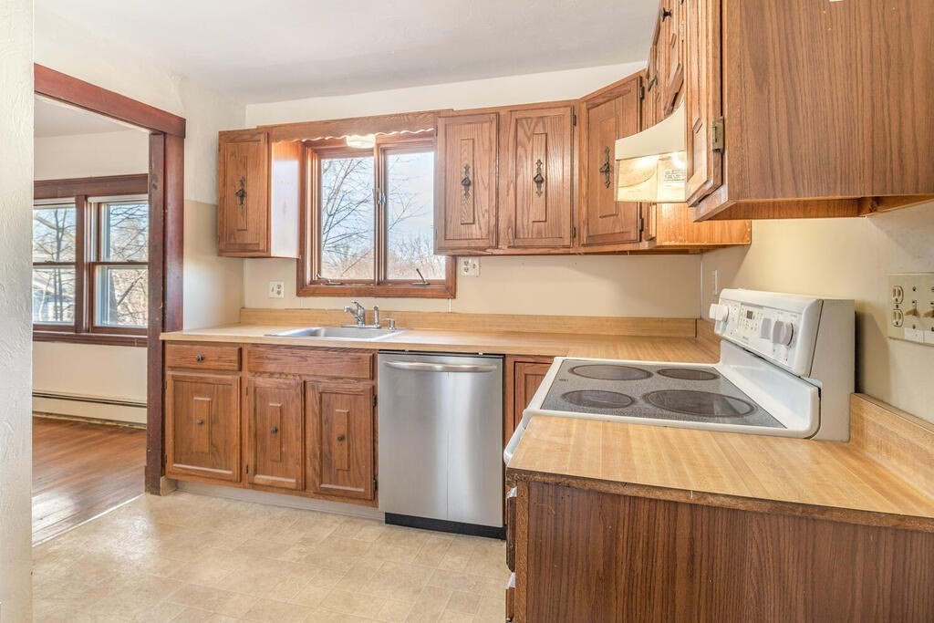 36 Bellevue Road Braintree, MA 02184 - Photo 12 of 33 Gallery Image 12