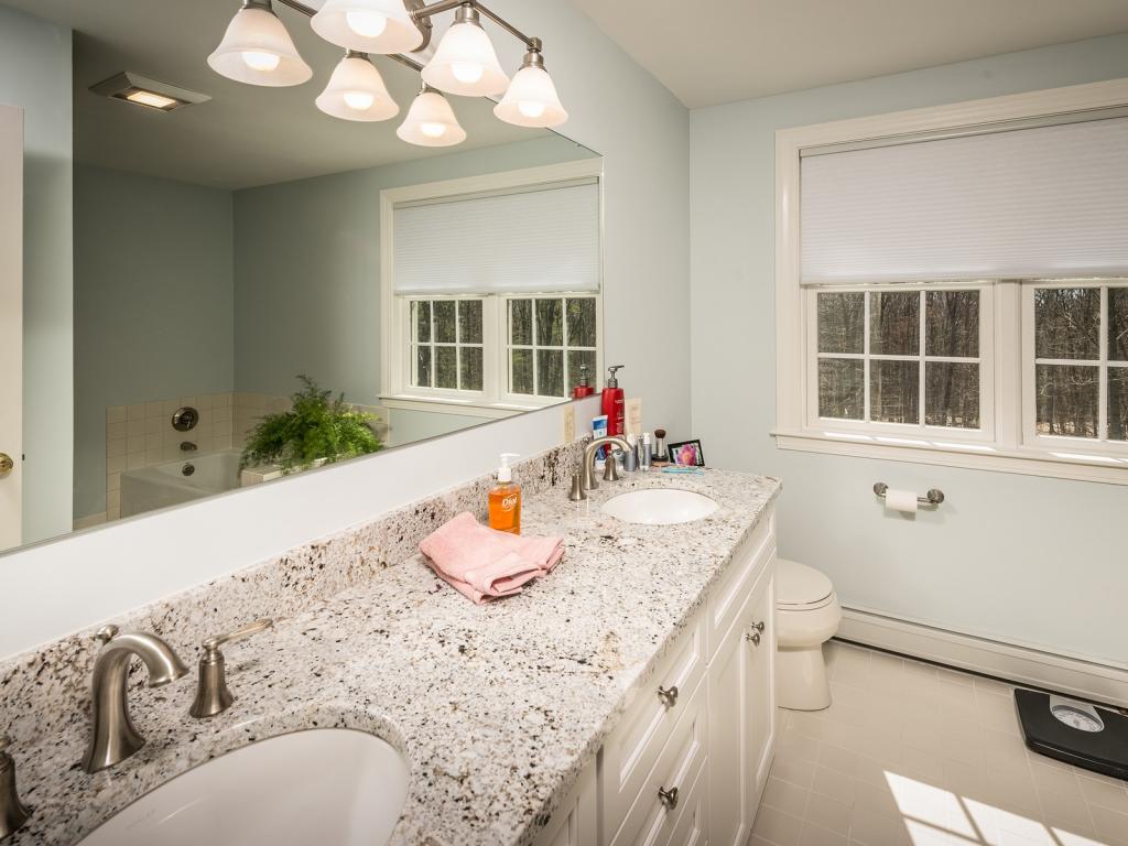 13 Payneton Hill Road York, ME 03909 - Photo 19 of 29 Gallery Image 19