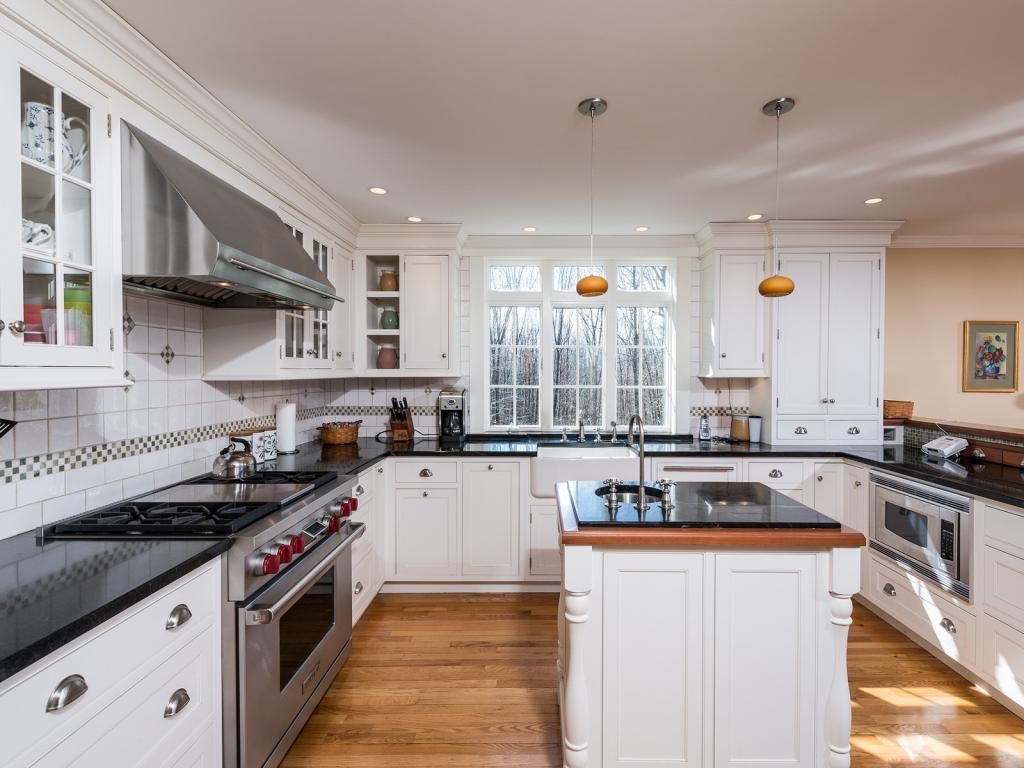13 Payneton Hill Road York, ME 03909 - Photo 3 of 29 Gallery Image 3