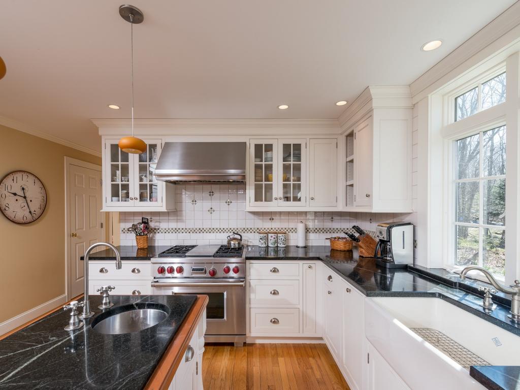 13 Payneton Hill Road York, ME 03909 - Photo 4 of 29 Gallery Image 4