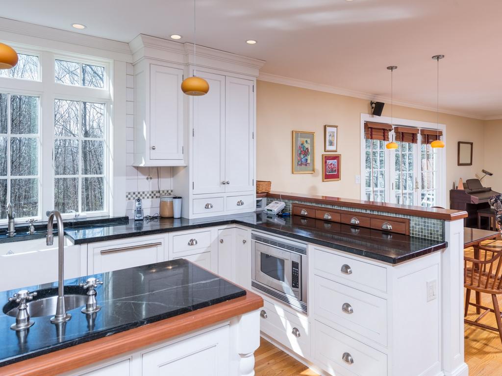 13 Payneton Hill Road York, ME 03909 - Photo 5 of 29 Gallery Image 5