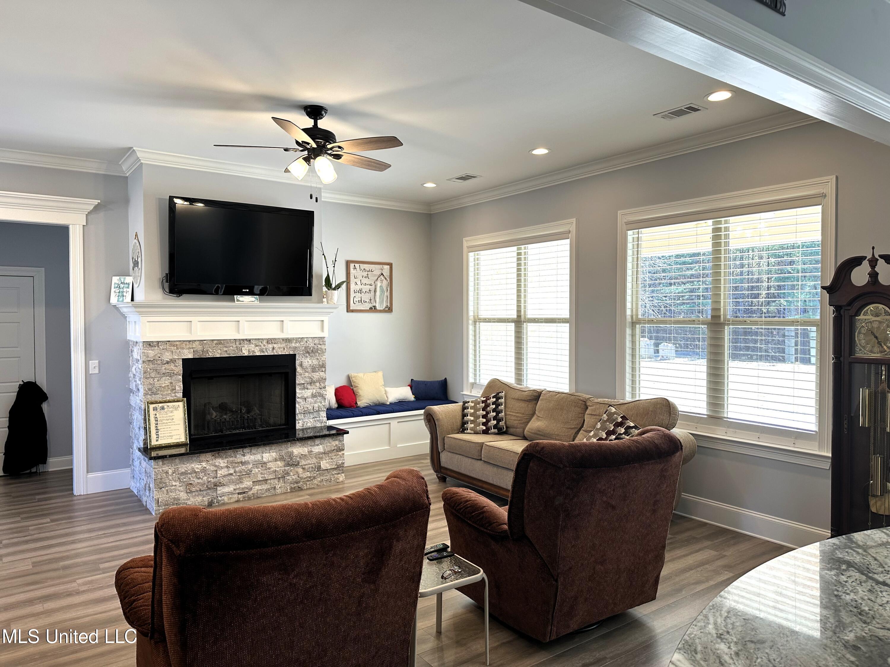 610 Lloyd's Lane Nesbit, MS 38651 - Photo 13 of 32 IMG_3954