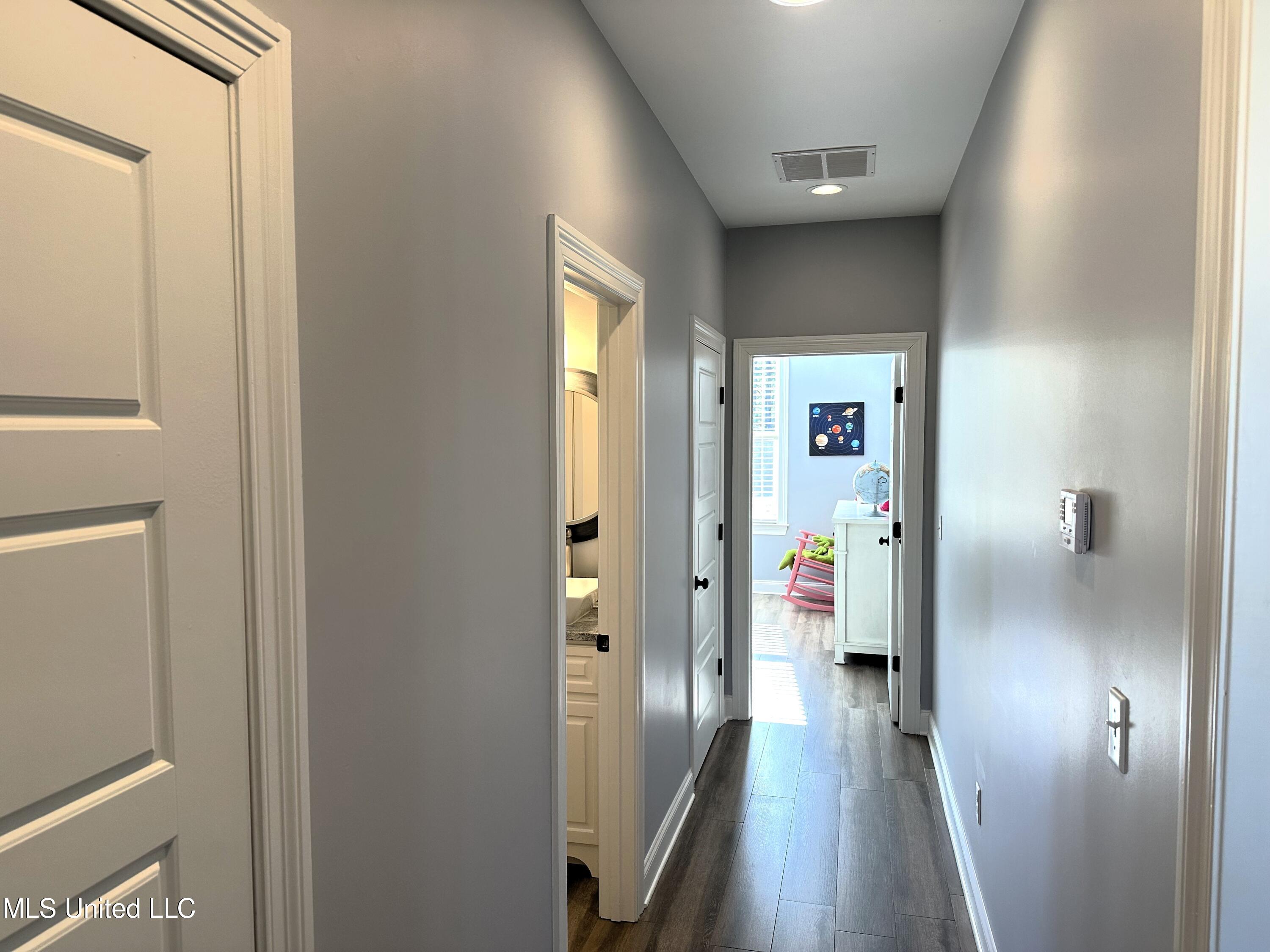 610 Lloyd's Lane Nesbit, MS 38651 - Photo 22 of 32 IMG_3948