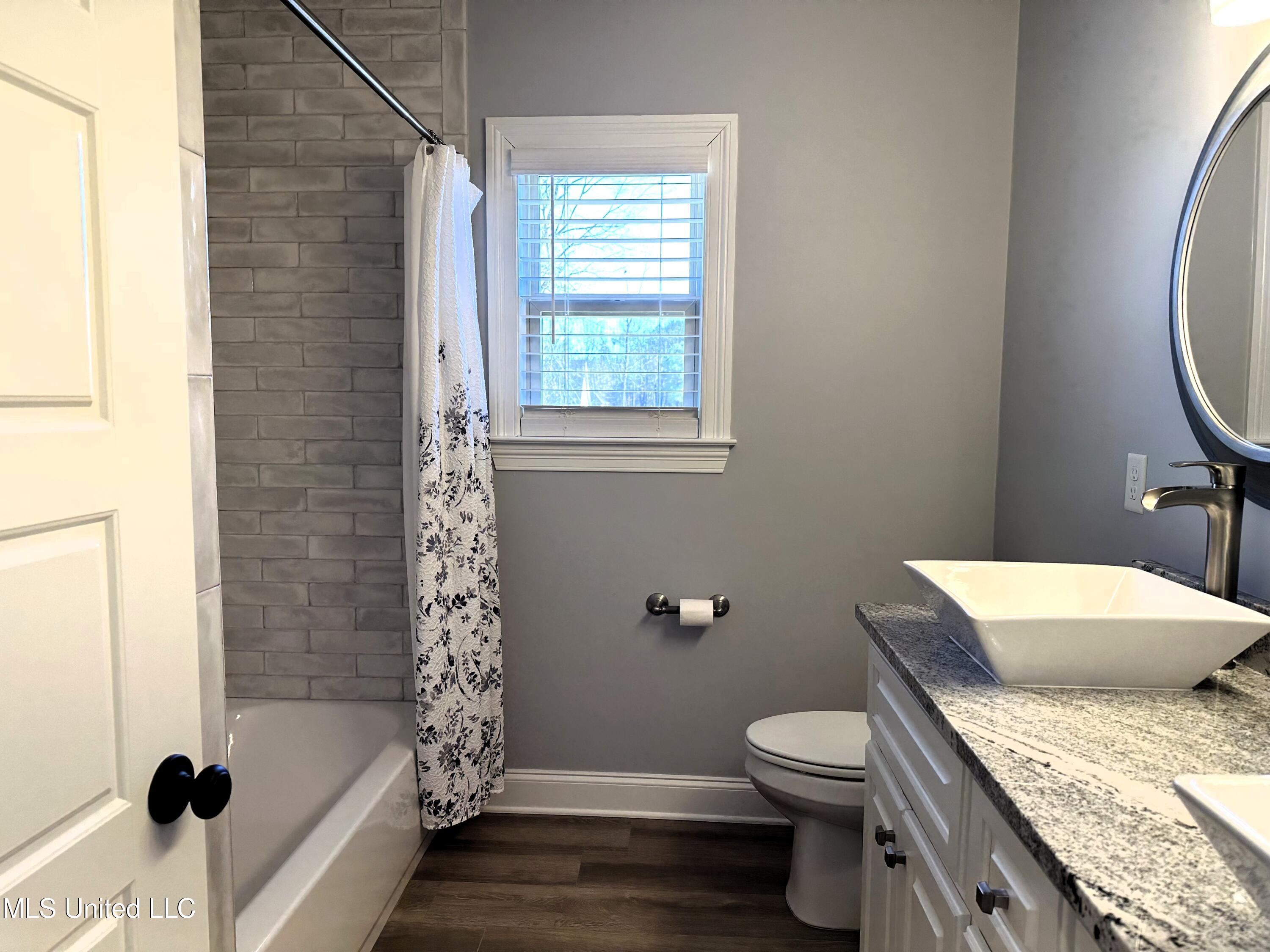 610 Lloyd's Lane Nesbit, MS 38651 - Photo 24 of 32 IMG_3950