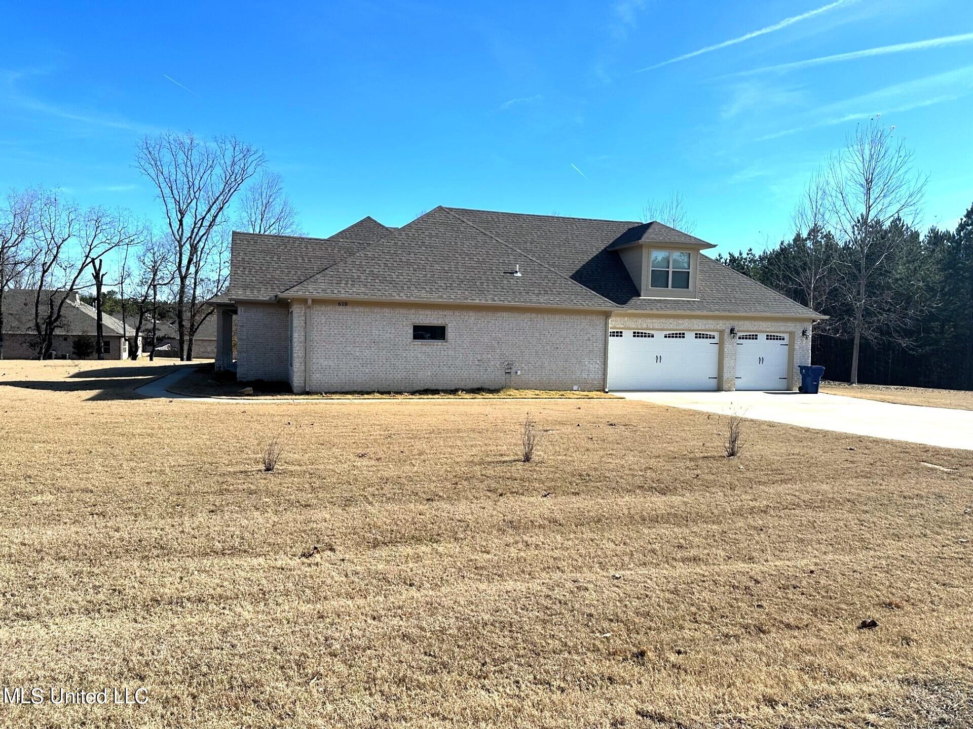 610 Lloyd's Lane Nesbit, MS 38651 - Photo 7 of 32 thumbnail_IMG_3983