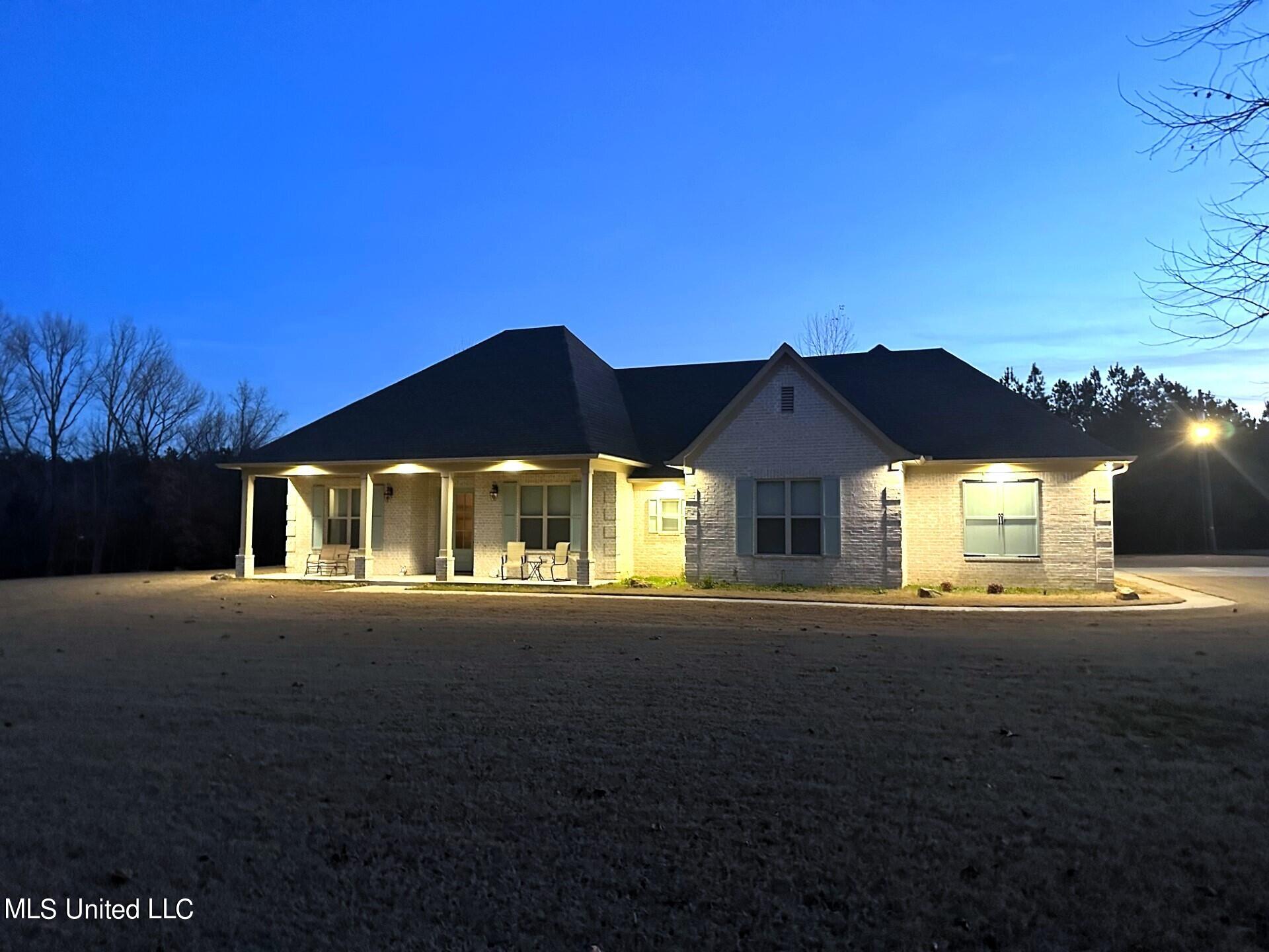 610 Lloyd's Lane Nesbit, MS 38651 - Photo 8 of 32 thumbnail_IMG_3986