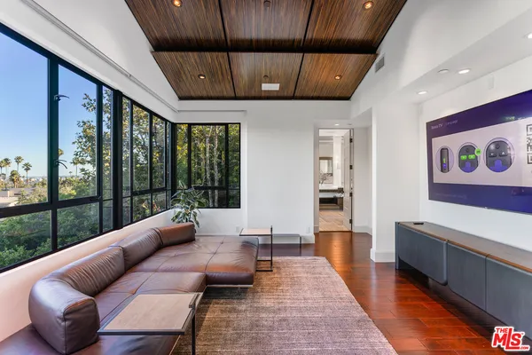 $49,500 | 7801 Hillside Avenue, Los Angeles, CA 90046