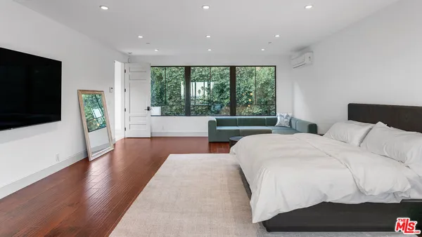 $49,500 | 7801 Hillside Avenue, Los Angeles, CA 90046