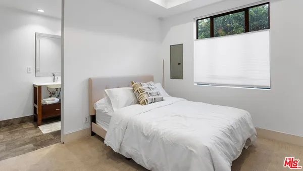 $49,500 | 7801 Hillside Avenue, Los Angeles, CA 90046