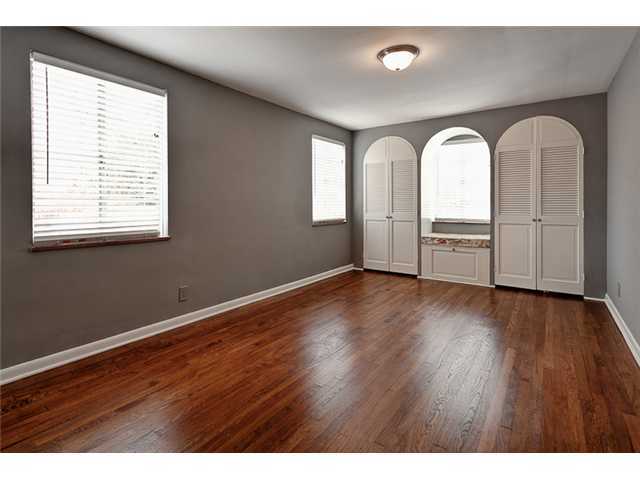 1601 Barrington Road Columbus, OH 43221 - Photo 12 of 24