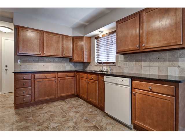 1601 Barrington Road Columbus, OH 43221 - Photo 3 of 24