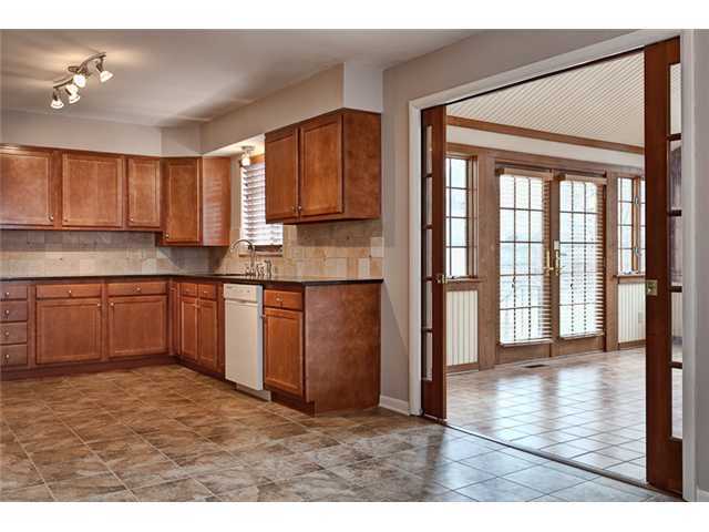 1601 Barrington Road Columbus, OH 43221 - Photo 7 of 24