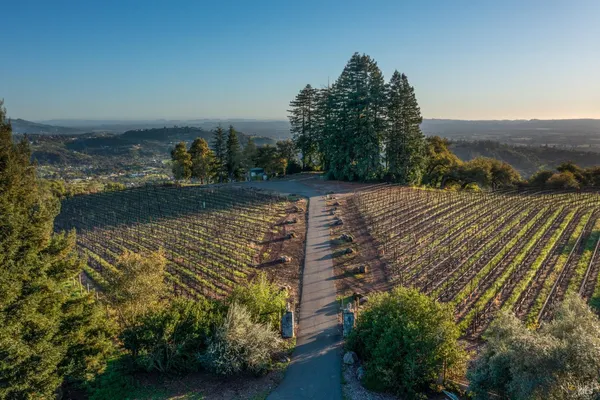 $1,100,000 | 1960 Redwood Hill Court, Santa Rosa, CA 95404