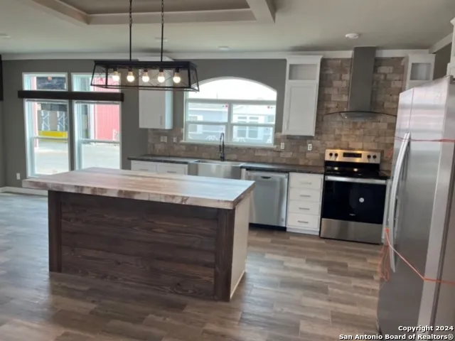 $525,000 | 639 County Road 4614, Hondo, TX 78861