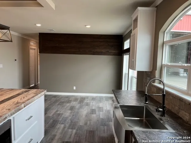 $525,000 | 639 County Road 4614, Hondo, TX 78861