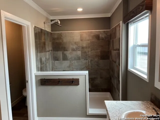 $525,000 | 639 County Road 4614, Hondo, TX 78861