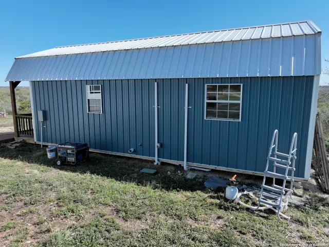$525,000 | 639 County Road 4614, Hondo, TX 78861